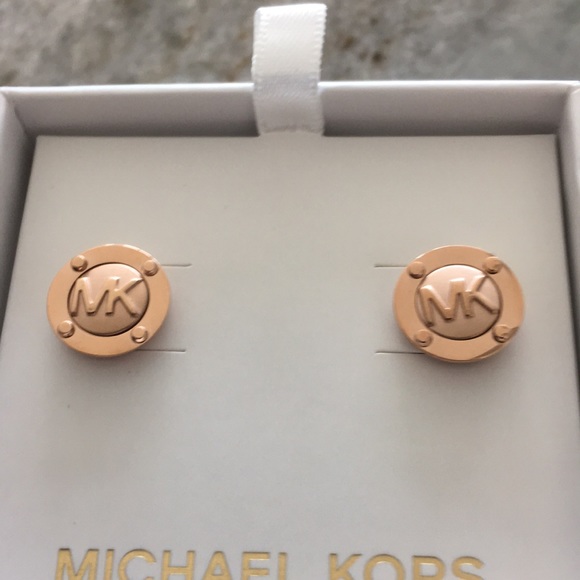 Michael Kors Jewelry - MK earring